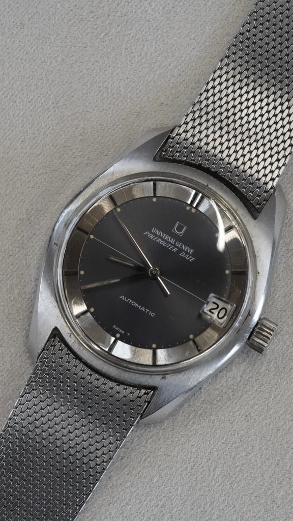 Universal Genève Polerouter Date